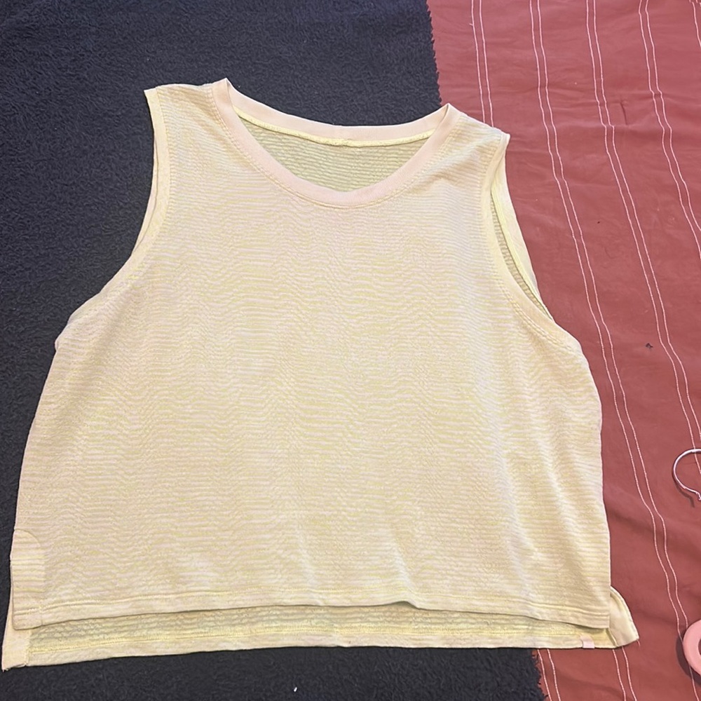 Lululemon cropped tank
